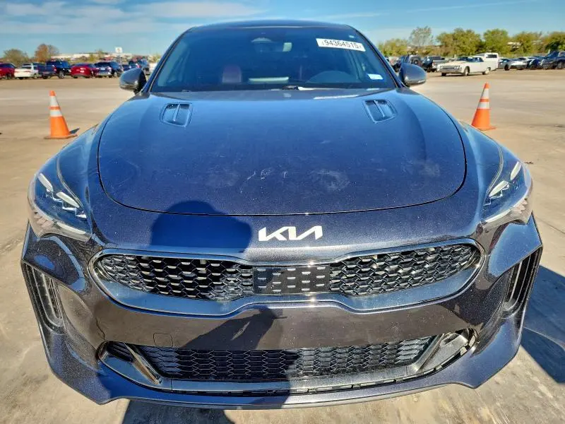 2022 KIA STINGER GT1  
