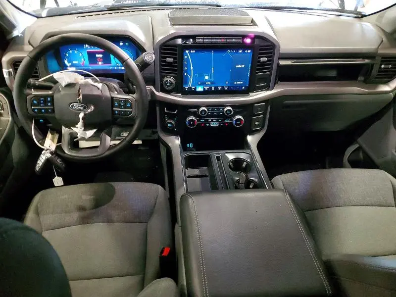 2024 FORD F150 XLT  