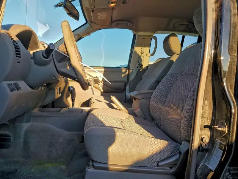 2012 NISSAN FRONTIER S  