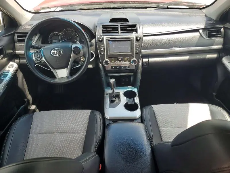 2014 TOYOTA CAMRY SE  