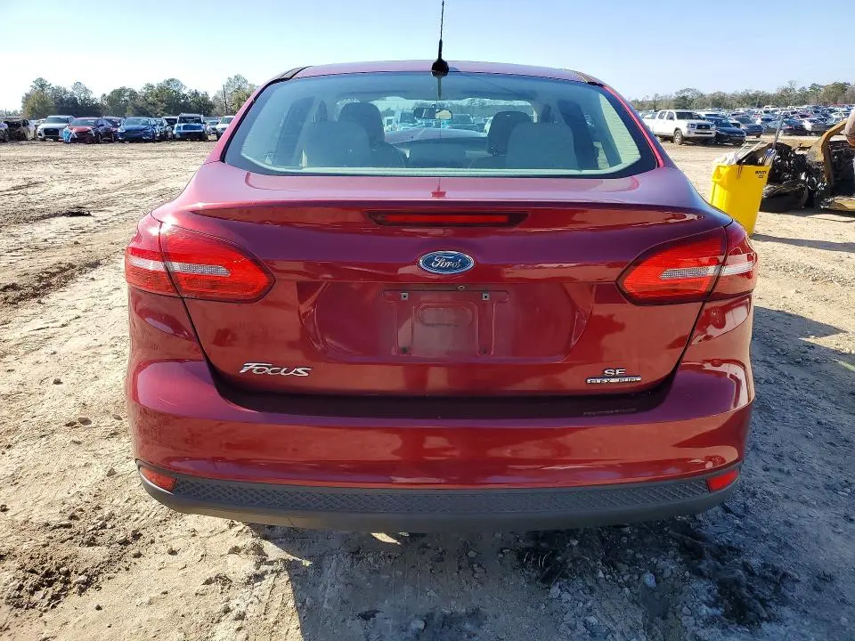 2016 FORD FOCUS SE  