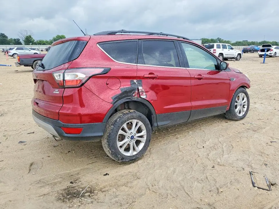 2017 FORD ESCAPE SE  