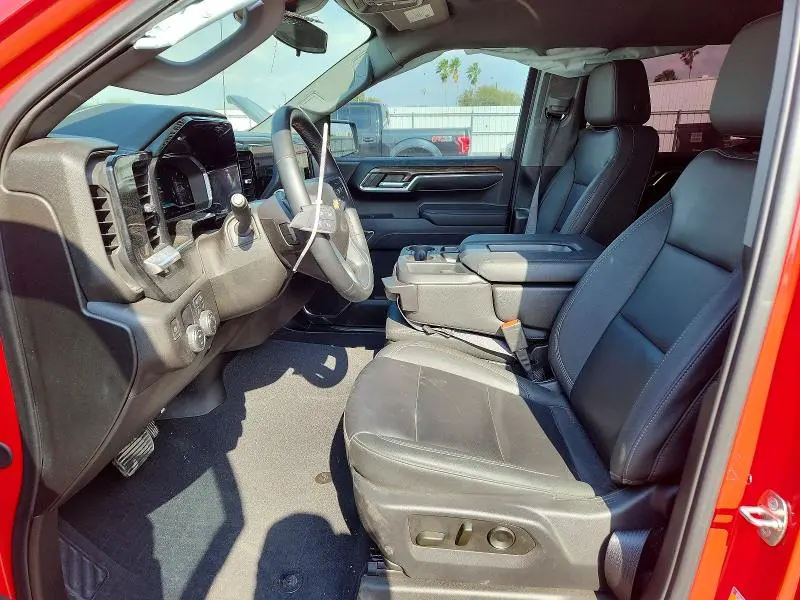 2024 CHEVROLET SILVERADO C1500 LT  