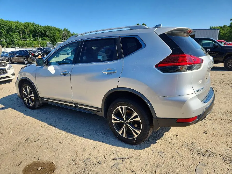 2017 NISSAN ROGUE SL  