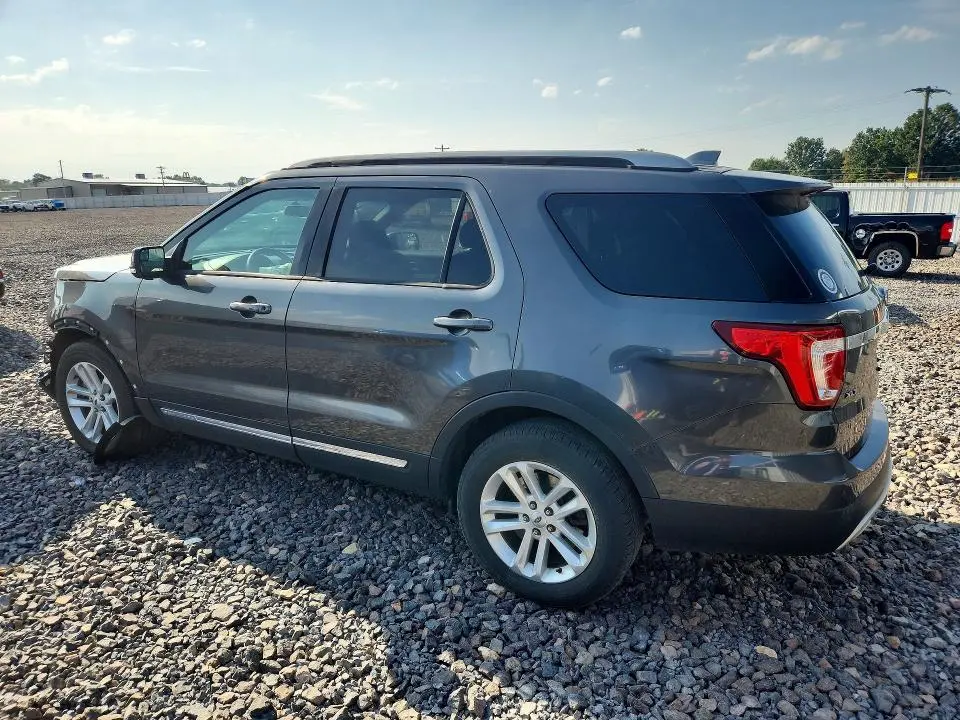 2017 FORD EXPLORER XLT  