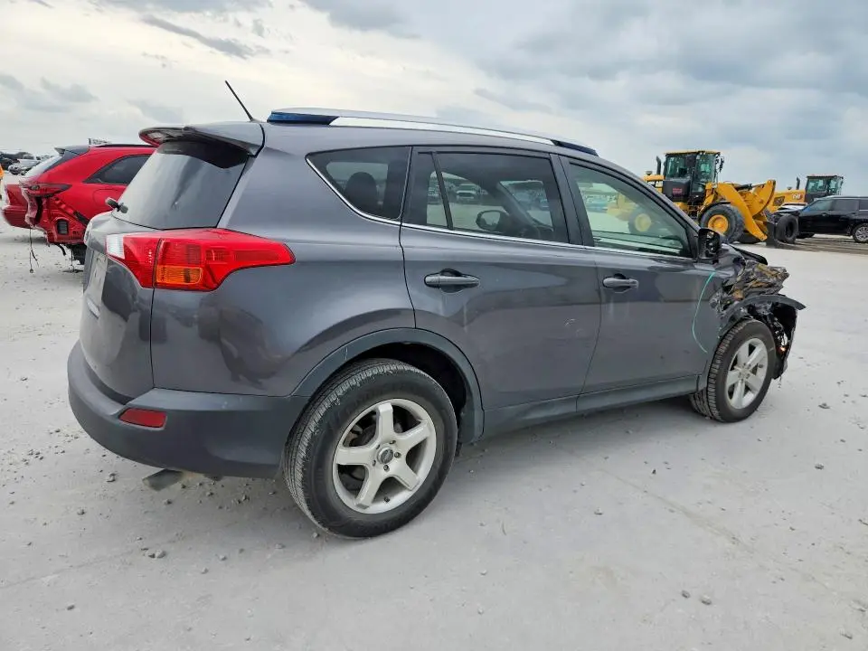 2015 TOYOTA RAV4 XLE  