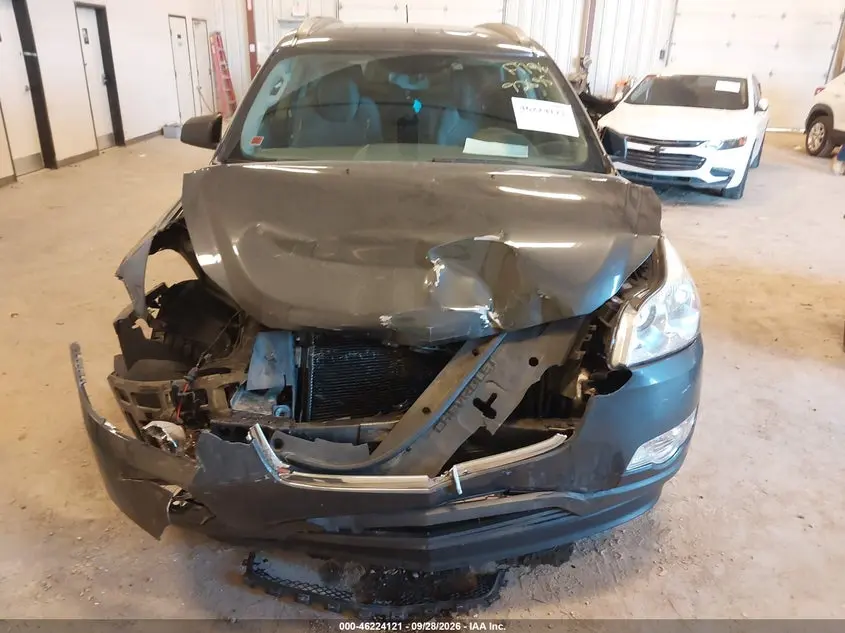 2011 CHEVROLET TRAVERSE LS