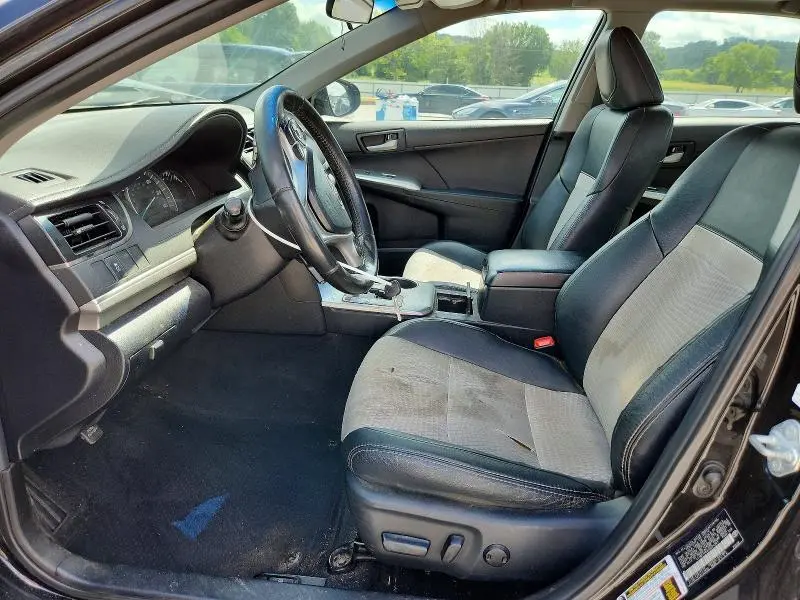 2012 TOYOTA CAMRY SE  