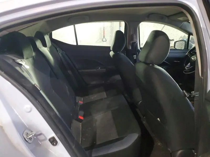 2023 NISSAN VERSA SV  