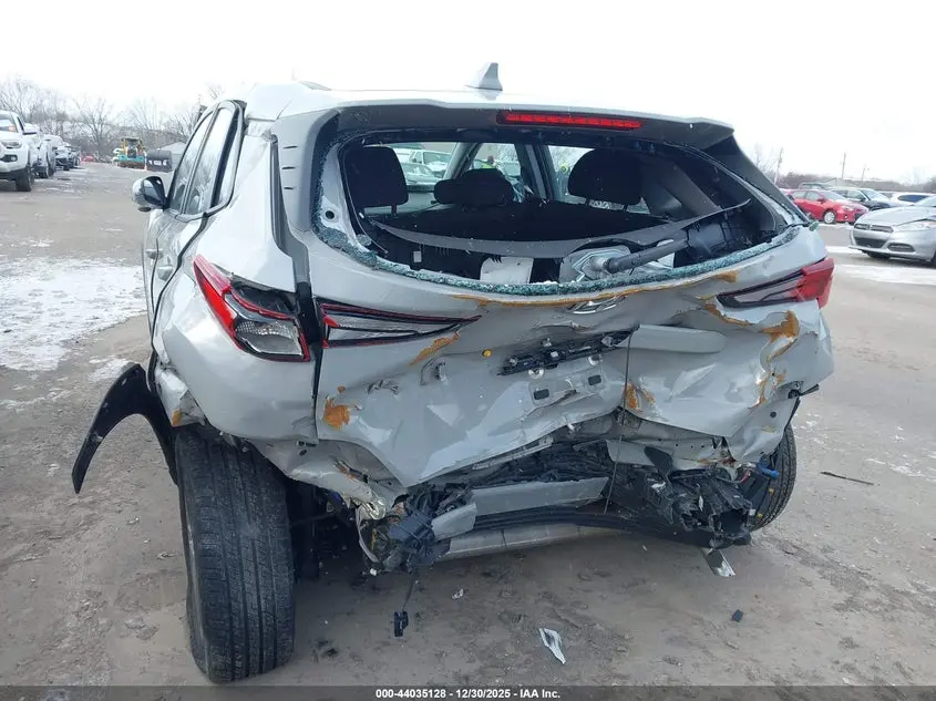 2023 HYUNDAI KONA SE