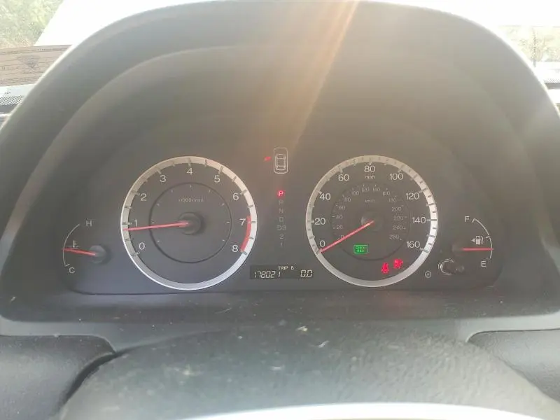 2011 HONDA ACCORD LX  