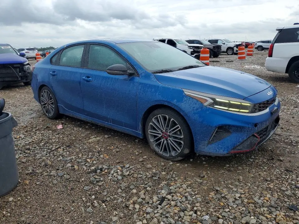 2023 KIA FORTE GT  
