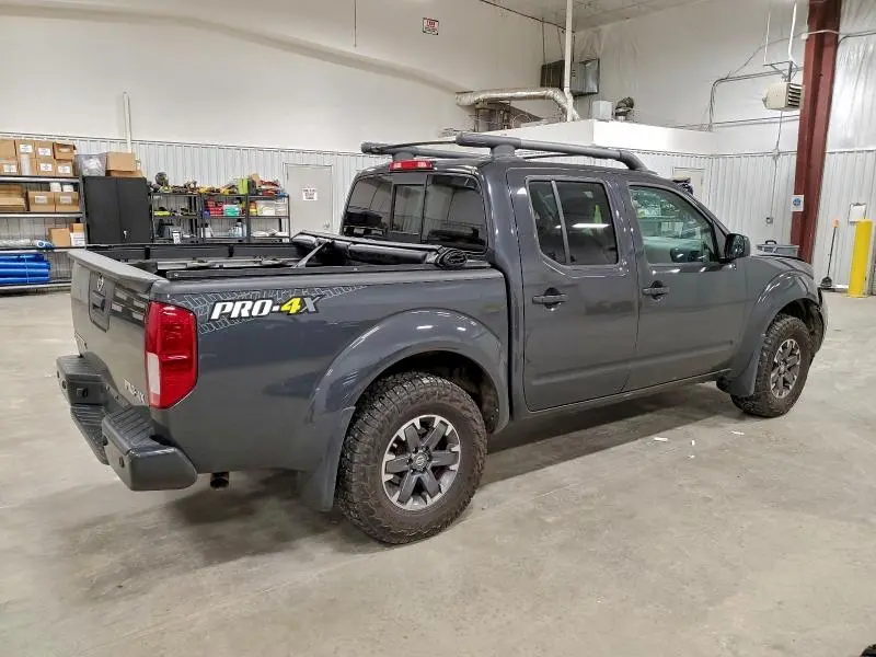 2015 NISSAN FRONTIER S  