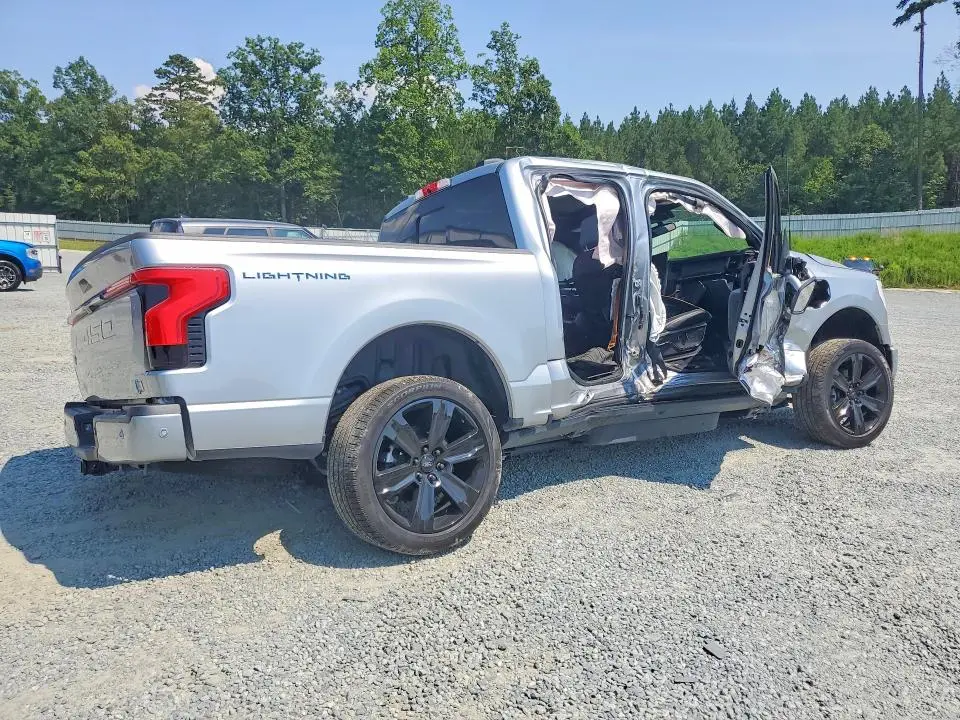 2023 FORD F150 LIGHTNING PRO  