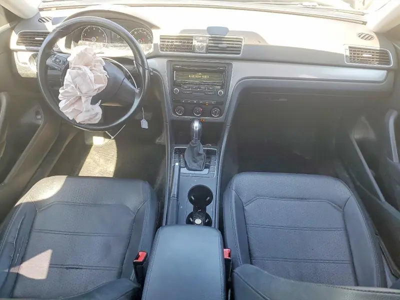 2015 VOLKSWAGEN PASSAT S  