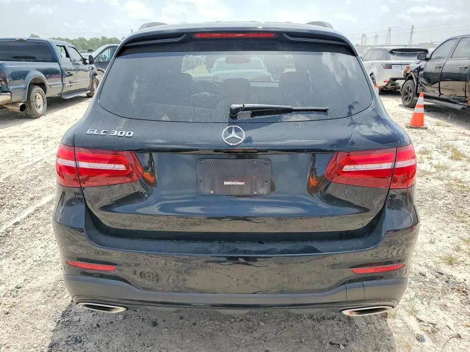 2019 MERCEDES-BENZ GLC 300  