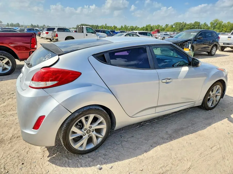 2017 HYUNDAI VELOSTER BASE  