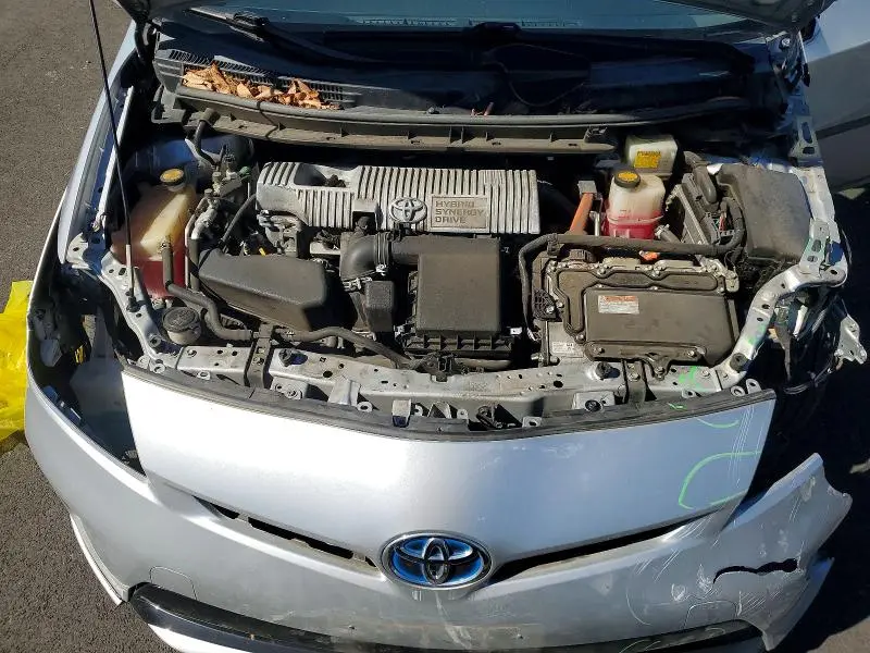 2014 TOYOTA PRIUS THREE  