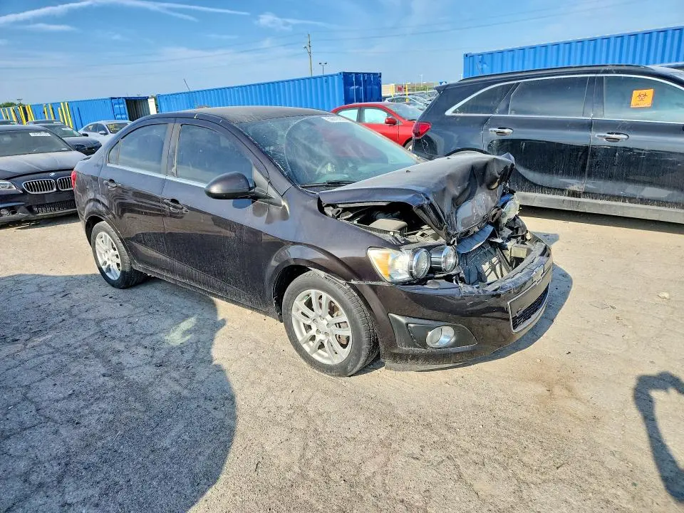 2015 CHEVROLET SONIC LT  