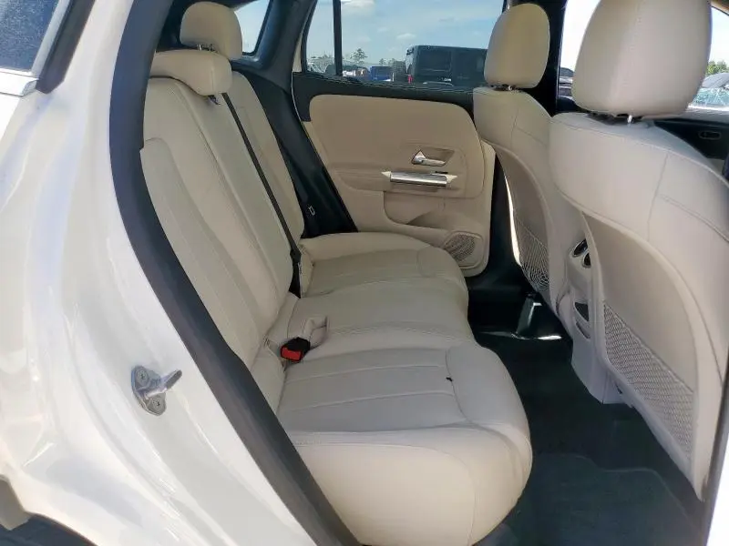 2022 MERCEDES-BENZ GLA 250  