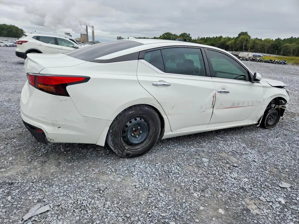 2019 NISSAN ALTIMA S  