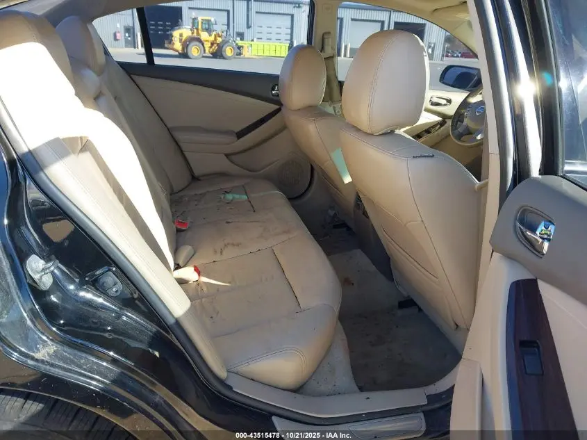 2011 NISSAN ALTIMA 3.5 SR