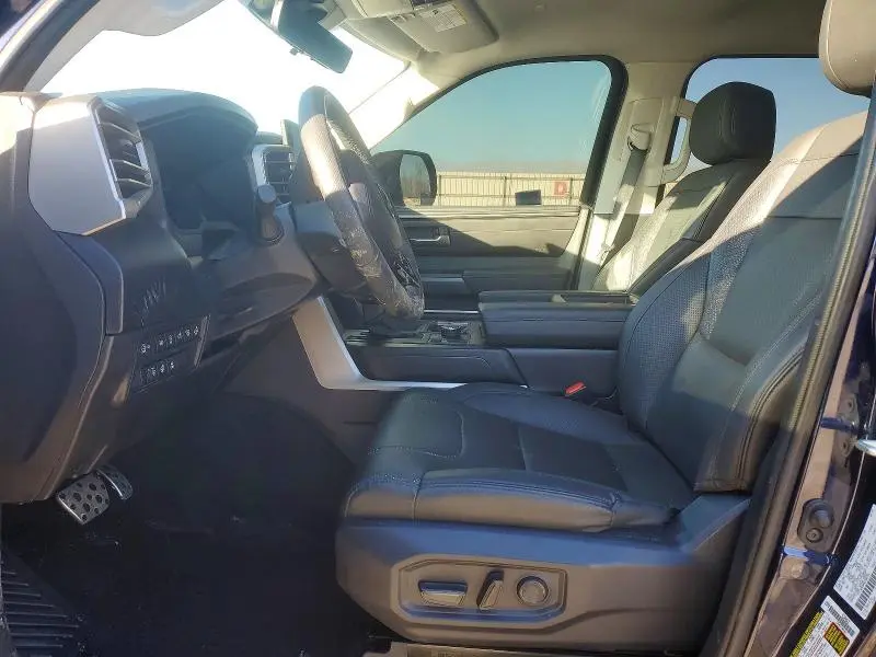 2024 TOYOTA TUNDRA CREWMAX SR  
