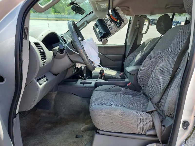 2016 NISSAN FRONTIER SV  