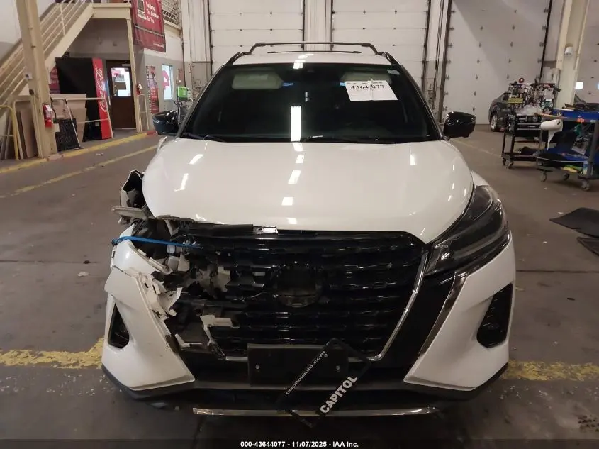 2023 NISSAN KICKS SR XTRONIC CVT