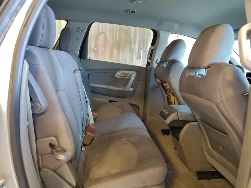 2011 CHEVROLET TRAVERSE LS  