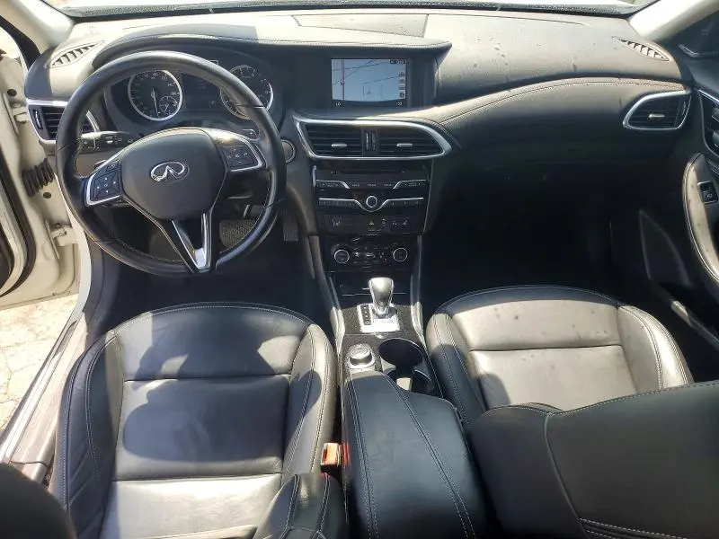 2017 INFINITI QX30 PREMIUM  