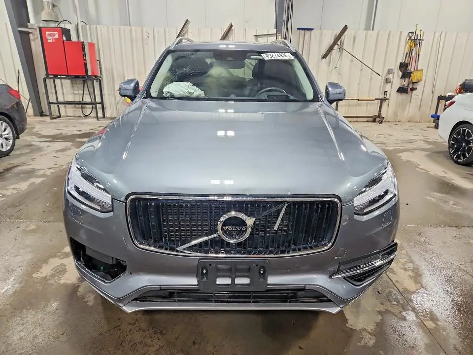 2018 VOLVO XC90 T6  