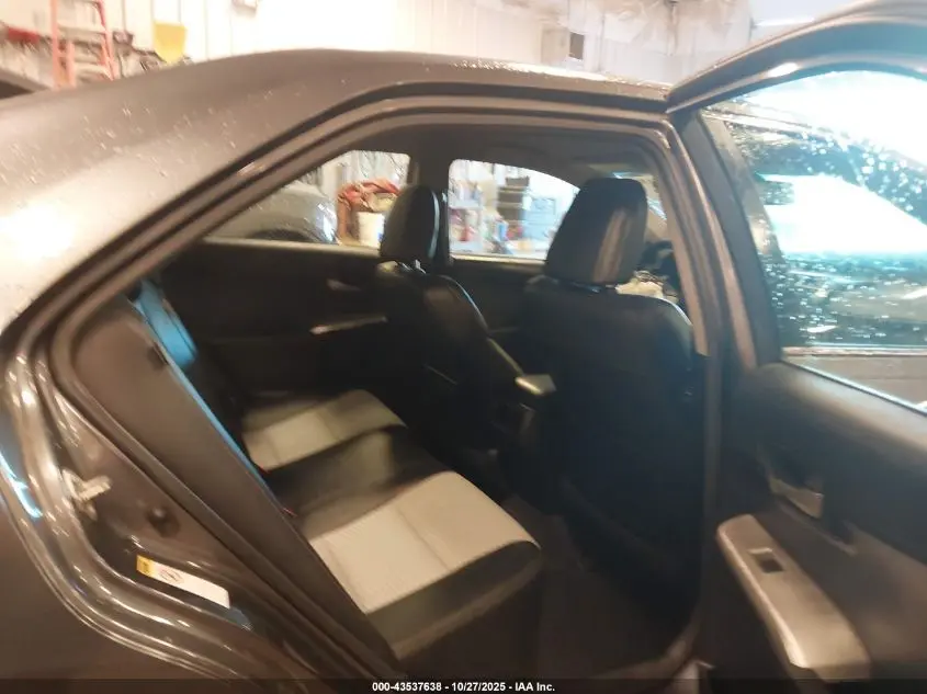 2014 TOYOTA CAMRY SE