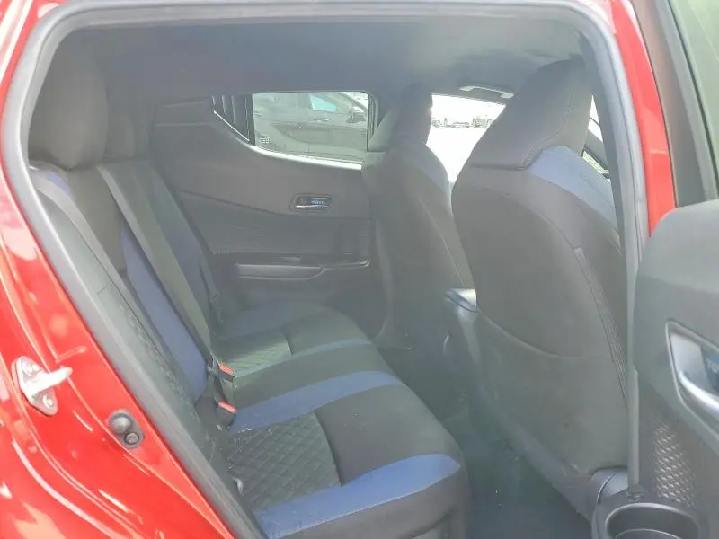 2020 TOYOTA C-HR XLE  