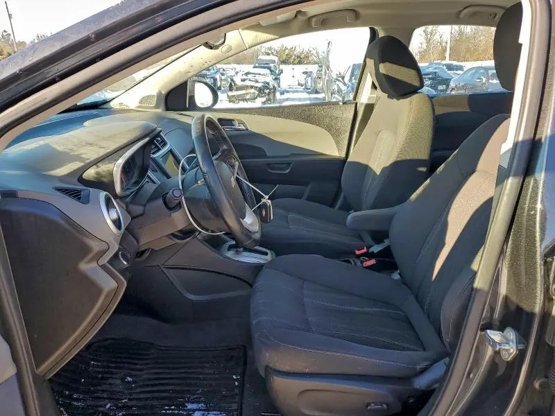 2019 CHEVROLET SONIC LT  