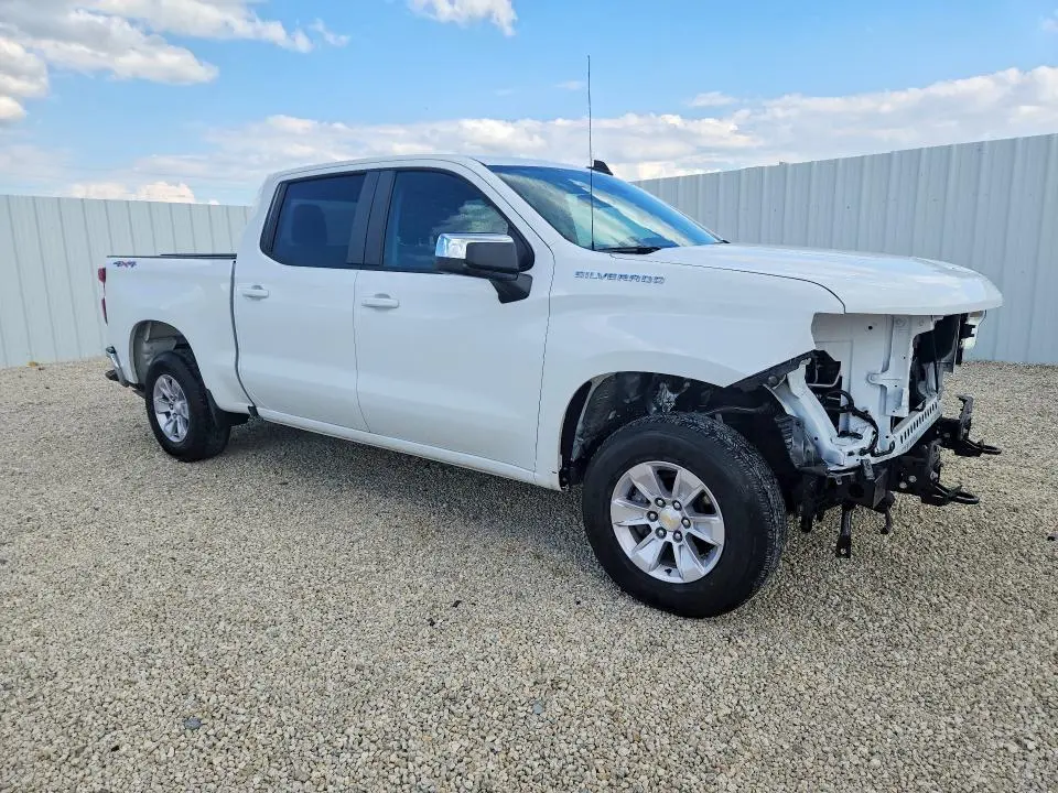 2026 CHEVROLET SILVERADO K1500 LT  