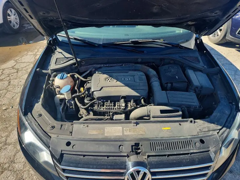 2015 VOLKSWAGEN PASSAT S  