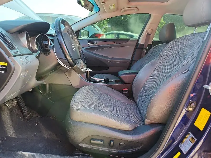 2011 HYUNDAI SONATA SE  
