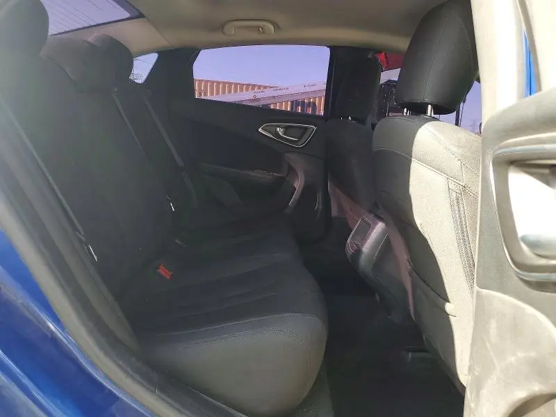 2016 CHRYSLER 200 LIMITED  