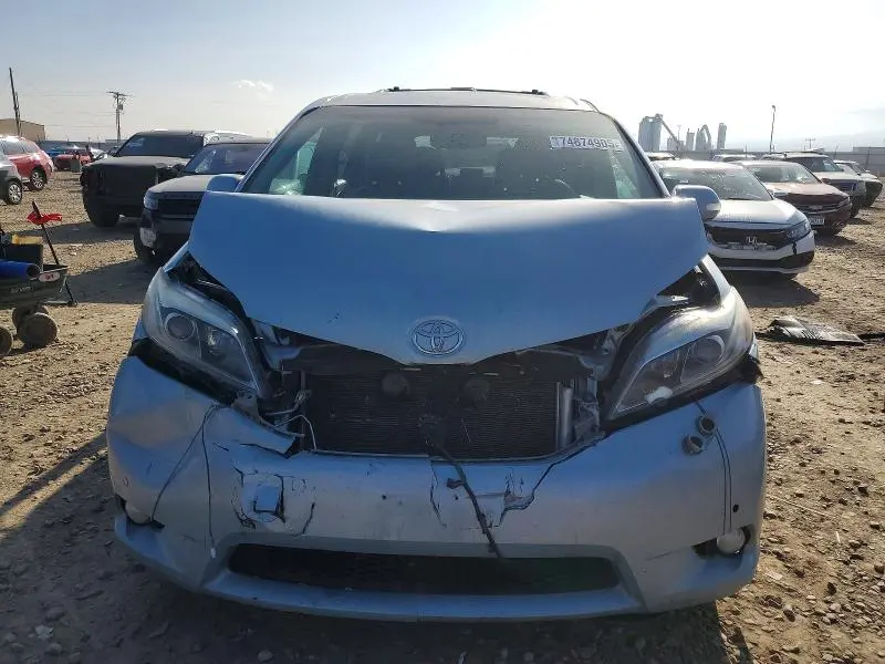 2015 TOYOTA SIENNA XLE  