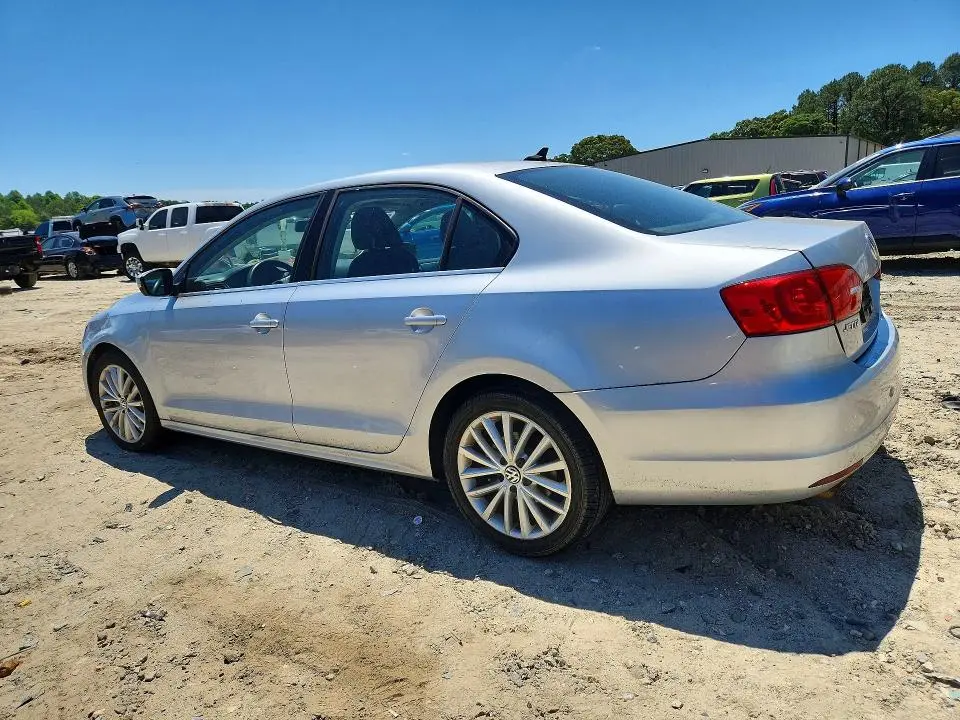 2011 VOLKSWAGEN JETTA SEL  
