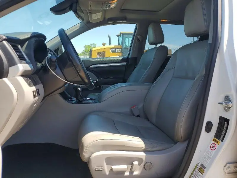 2018 TOYOTA HIGHLANDER XLE  