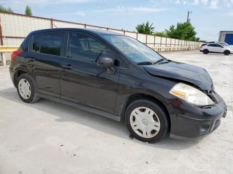 2010 NISSAN VERSA S  