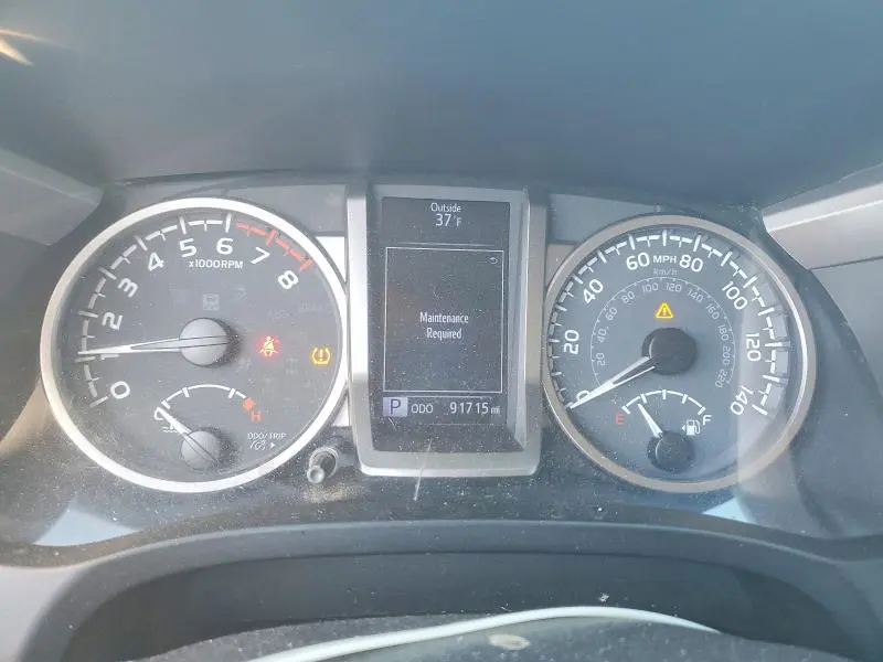 2020 TOYOTA TACOMA SR5 V6  