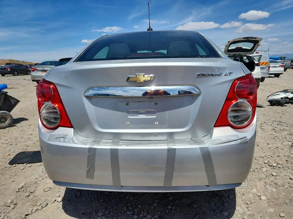 2015 CHEVROLET SONIC LT  