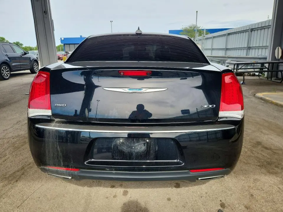 2018 CHRYSLER 300 LIMITED  