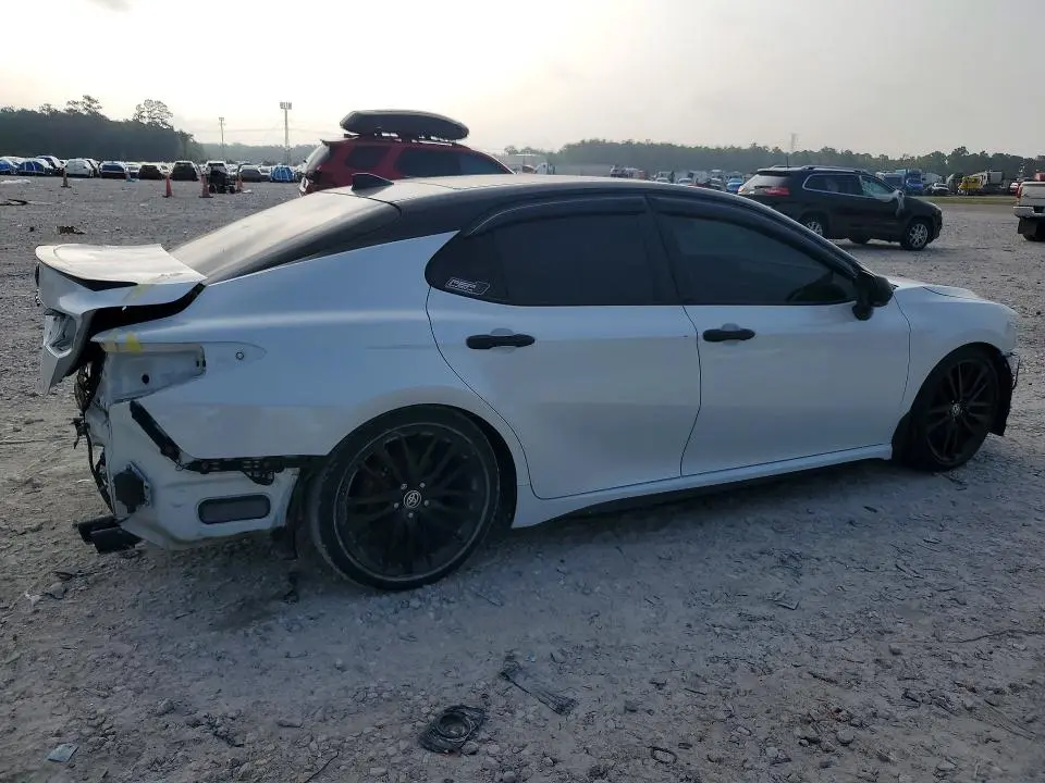 2021 TOYOTA CAMRY XSE V6  