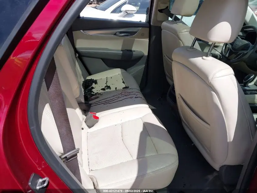 2017 CADILLAC XT5 LUXURY