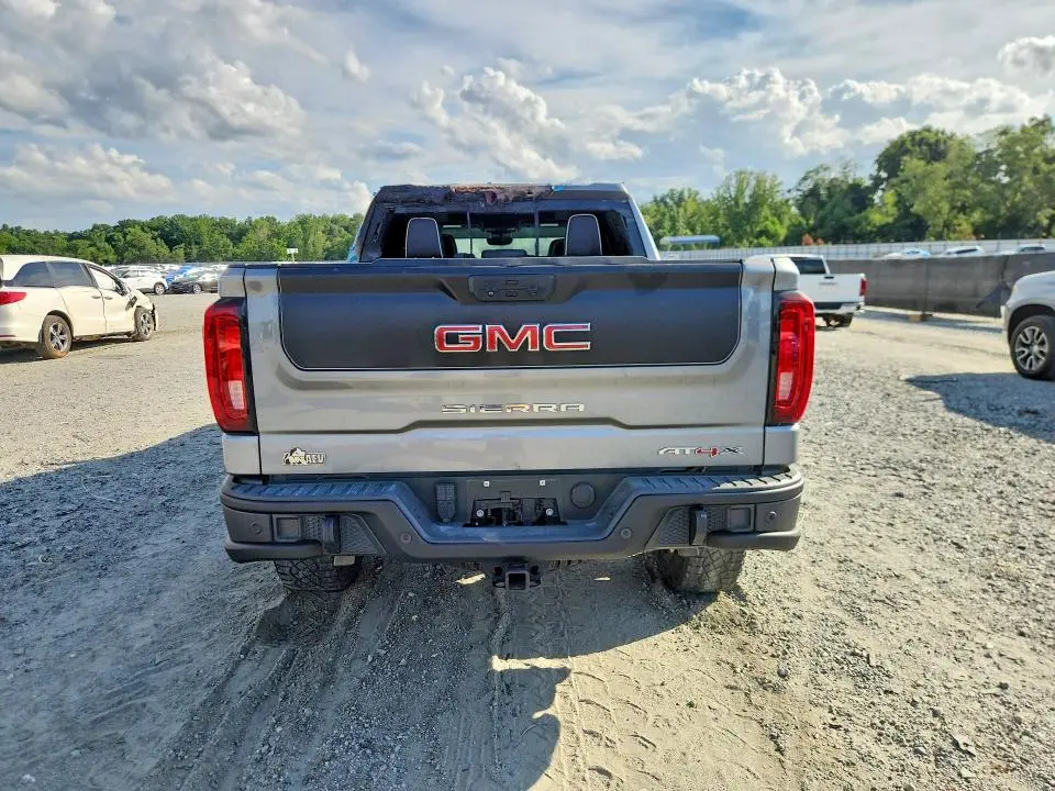 2023 GMC SIERRA K1500 AT4X  
