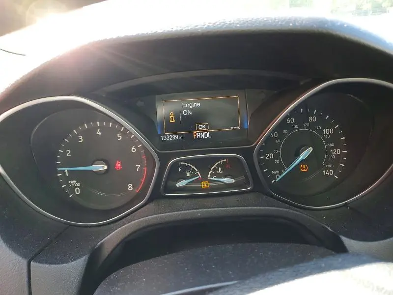2015 FORD FOCUS SE  